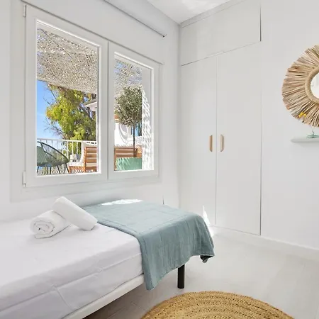 Casa De La Playa. House With Magnificent Sea Malaga