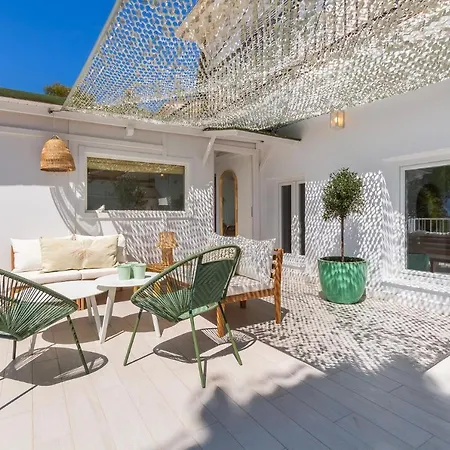 Casa De La Playa. House With Magnificent Sea Apartment *