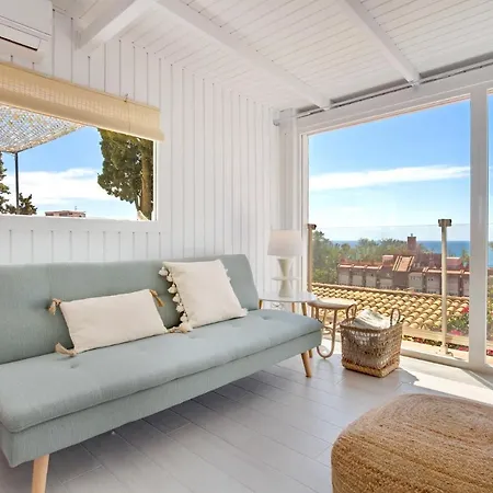 Casa De La Playa. House With Magnificent Sea Apartment Malaga